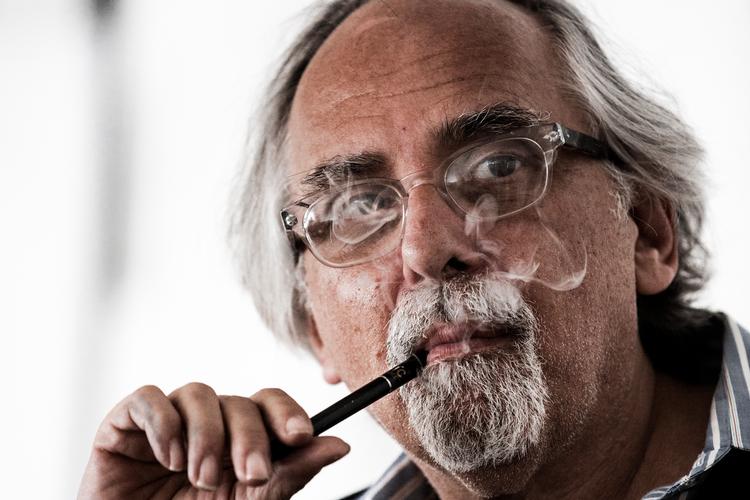 I 2015 besøgte tegneserietegneren Art Spiegelman Danmark. Han er især kendt for 'Maus', der som det eneste tegneseriehæfte har vundet en Pulitzer. Den er nu blevet fjernet fra skolepensum i et område i Tennessee. Arkivfoto Thomas Emil Sørensen