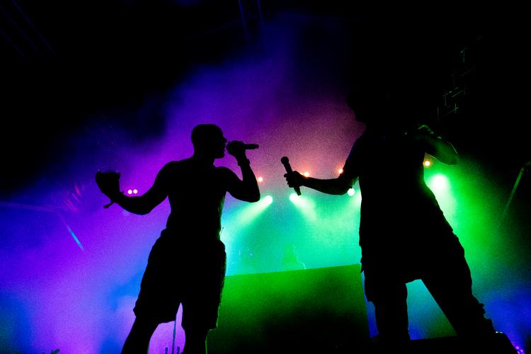 Skyggespil med rapperne Orgi-E og Bai-D på Små Fest i Skanderborg 2021. Foto: Casper Dalhoff/Casper Dalhoff