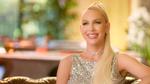 Fjerde sæson af Selling Sunset åbner med en højgravid Christine. Men i Hollywood Hills går man ikke i graviditetsbukser, man går i couture. Babybule eller ej.  Foto: Netflix