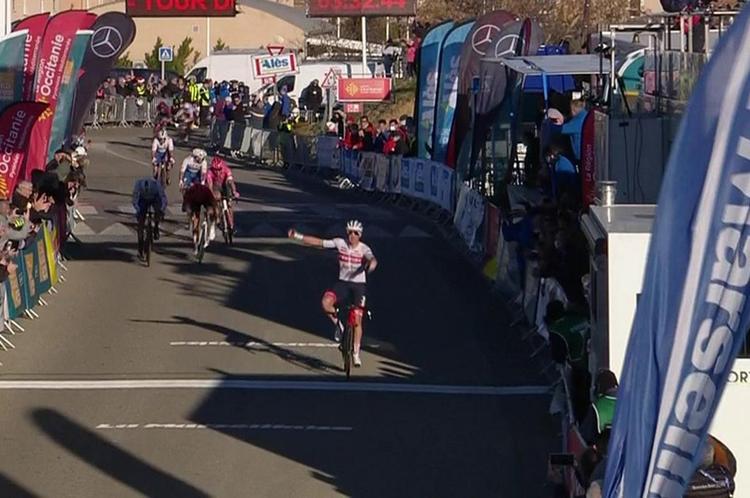 Mads Pedersen har lagt klar afstand til rivalerne i finalen på 1. etape i Etoiule de Bessèges. Foto: Etoile de Bessèges. 