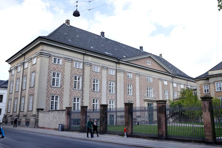 Opera, kaserne, parlament og sygehus. Østre Landsrets bygninger har haft mange funktioner, inden domstolen rykkede ind for 103 år siden. Nu flytter landsretten ud af ejendommen på Bredgade. Foto: Jens Dresling