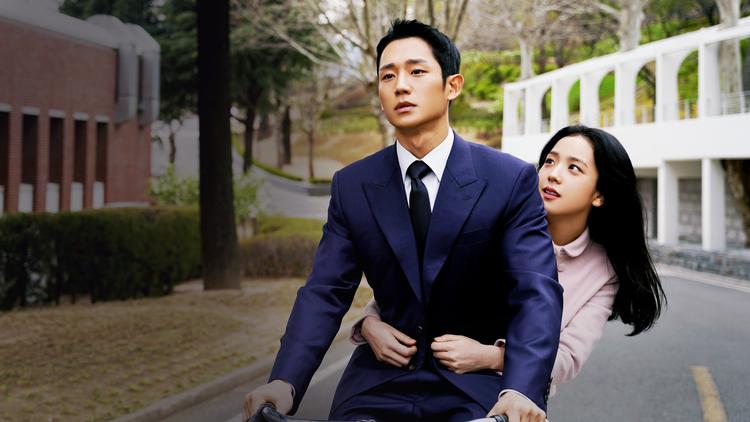 Den nye koreanske serie 'Snowdrop' mikser romantik med action og spænding, som snart sagt kun koreanerne kan. 