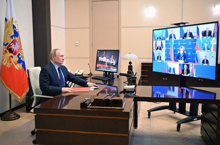     Præsident Putin drøftede søndag den spændte situation med medlemmer af FN's Sikkerhedsråd via en videokonference. Putin har ved flere lejligheder ønsket Sikkerhedsrådet involveret i forsøg på at løse krisen.   Arkivfoto  Alexey Nikolsky