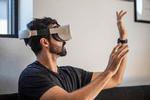 Oculus Quest-brillerne er bare nogle af de VR-briller, man kan finde på markedet, og som altså fører til en stigning i antallet af skadesanmeldelser hos forsikringsselskaberne.  Foto: Sergio Flores/Ritzau Scanpix