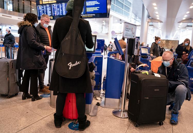Den overenskomststridige strejke hos bagagepersonalet i Københavns Lufthavn var til stor gene for passagerer på vej på vinterferie. Foto: Liselotte Sabroe/Ritzau Scanpix