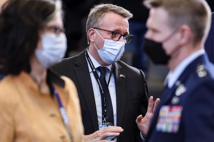 Nato-medlemmernes forsvarsministre er i disse dage samlet i Bruxelles for at finde en løsning på konflikten i Ukraine. Foto: Kenzo Tribouillard/Ritzau Scanpix