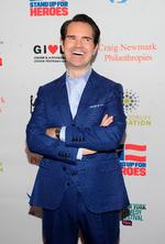 Jimmy Carr er kendt for sin grænseløshed og har tidligere joket om alt fra minoriteter og incest til dyresex og abort. Nu er han kommet i modvind for en joke om holocaust og romafolket.  Foto: Brad Barket/Ritzau Scanpix