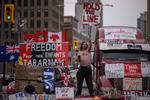 Over 250.000 følger facebooksiden 'Freedom Convoy 2022', hvor bevægelsen holder pressemøder og giver opdateringer fra Ottawa., Canada.. Foto: Ed Jones/Ritzau Scanpix