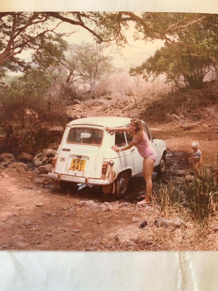 Flemming Thomsens Renault var udsat for lidt af hvert under opholdet i Kenya. Foto: Privatfoto 