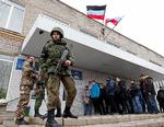 Militante russere fotograferet i Donetsk i det russisk dominerede østlige Ukraine i går.  Foto: Alexander Ermochenko/Ritzau Scanpix