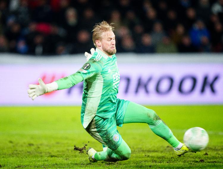 Kasper Schmeichel spillede en stor kamp mod Randers - indtil bolden hoppede over hans fod, så det det danske hold kunne reducere til 3-1 mod Leicester.  Foto: Bo Amstrup/Ritzau Scanpix