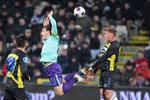 Erik Sviathenko (tv.) fik scoret selvmål, så OB og Jeppe Tverskov (th.) førte 2-1, men FC Midtjylland fik uafgjort i overtiden. Foto: Claus Fisker/Ritzau Scanpix