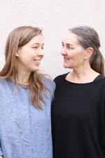 Caroline og Pernille Larsen hobbyprojekt har vokset sig til en solid butik, og det forpligter, synes de. Det er ikke første gang, de donerer omsætning til velgørenhed.    Privatfoto 