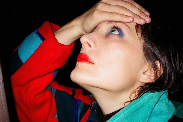 Cate Le Bon blev født som Cate Timothy i den walisiske landsby Penboyr for 39 år siden. Siden er hun rykket til Mojaveørkenen, hvorfra hun laver sine plader, der har udbygget hendes renommé som en musikernes musiker.  Foto: Pr-foto