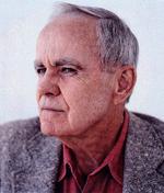 Cormac McCarthy er forfatter til bøger som 'The Road' og 'No Country for Old Men', der begge er filmatiseret, og ikke mindst hovedværket, den særdeles voldelige western 'Blood Meridian'. I 16 år er der ikke udkommet en bog fra den 88-årige forfatters hånd, men i år kommer der hele to nye romaner.  Foto: Ho/Ritzau Scanpix