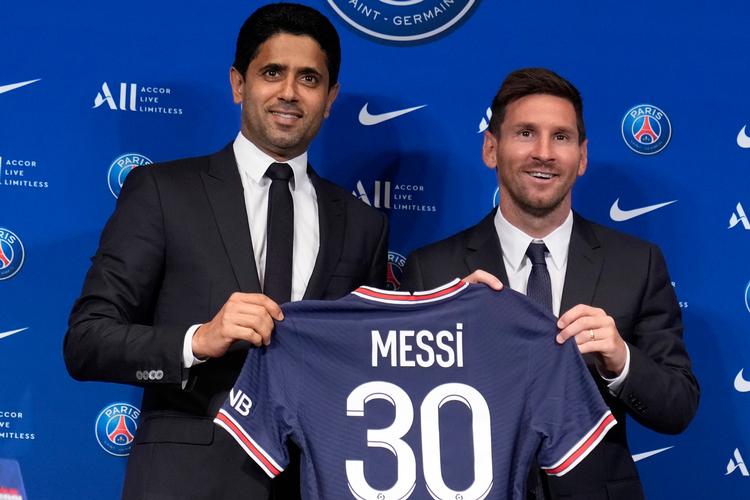  Nasser Al-Khelaifi fandt sidste år penge til at hente Lionel Messi til Paris. Nu kan bossen være på vej ud.  Foto: Francois Mori/Ritzau Scanpix
