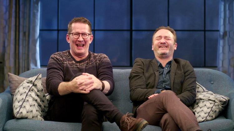 Thomas Bo Larsen og Lars Ranthe er generøse med ros til kolleger og skyder så også lidt skarpt mod de intellektuelle i Pisserenden og deres præsentable støvler.  Foto: Philip Ensig/Holger Rytter