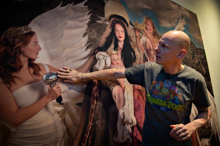 Jim Lyngvilds værker har det med at skabe debat. Her ses han til sin udstilling 'Krybbespil' på Museum Jorn i Silkeborg. Foto: Brian Karmark