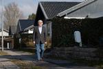 Tidligere energiminister Poul Nielson er en af de parcelhusejere, der gerne vil udskifte gasfyret med fjernvarme. Han efterlyser en hurtig plan.  Foto: Finn Frandsen