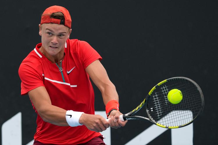 Holger Rune er frisk på at spille en gang offensiv tennis i Indian Wells, men han gyser noget ved at tænke på den offensiv, der i øjeblikket truer befolkningen i Ukraine. Foto: Simon Baker/Ritzau Scanpix