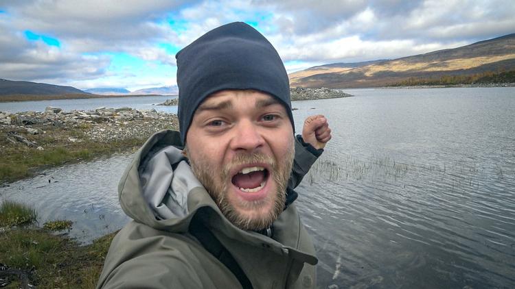 26-årige Simon fra Køge er alene af sted i  vildmarken.  Foto: United