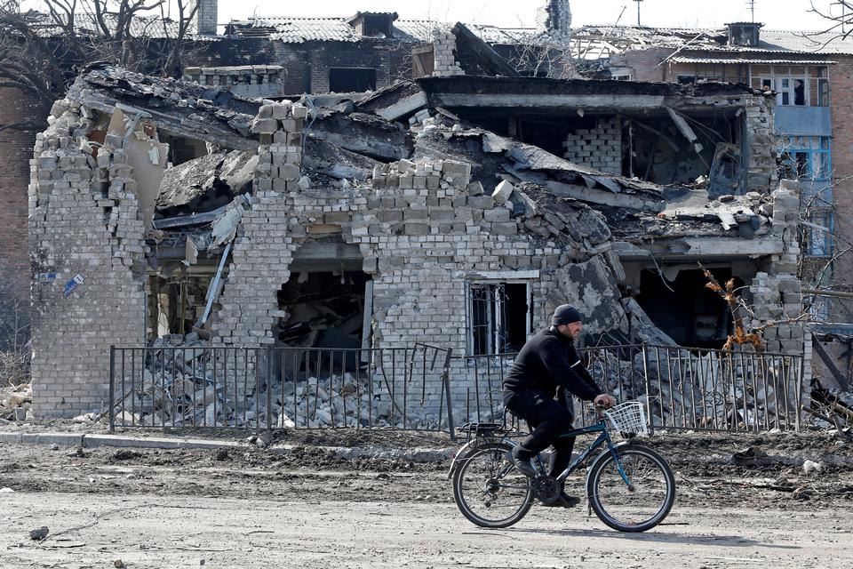 I Volnovakha er stort set alt ødelagt af bomberegnen. Foto: Alexander Ermochenko/Ritzau Scanpix