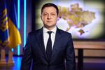 I tv-serien ’Folkets Tjener’ fra 2015 følger man gymnasielæreren Vasyl, der bliver landskendt, efter at en video af ham går viralt på internettet. Foto: Handout/Ritzau Scanpix