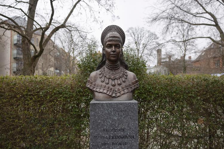 Busten står i dag på Kejserinde Dagmars Plads på Frederiksberg. Men politikere på Frederiksberg vil sende den retur til Rusland. Foto: Tilde Døssing Tornbjerg