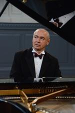 Chopin var komponisten, der i 1980 startede det hele for den kroatiske pianist Pogorelich. Nu gør han comeback med sin første Chopin-udgivelse i over 20 år. Foto: /Malcolm Crowthers