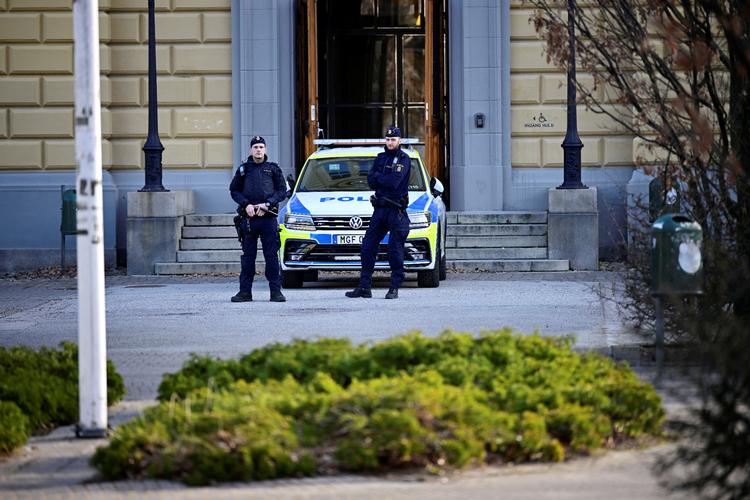 Svensk politi kan endnu ikke sige, hvad der var motivet bag et angreb mandag eftermiddag, der kostede to ansatte på Latinskolen i Malmø livet. Foto: Tt News Agency/Ritzau Scanpix