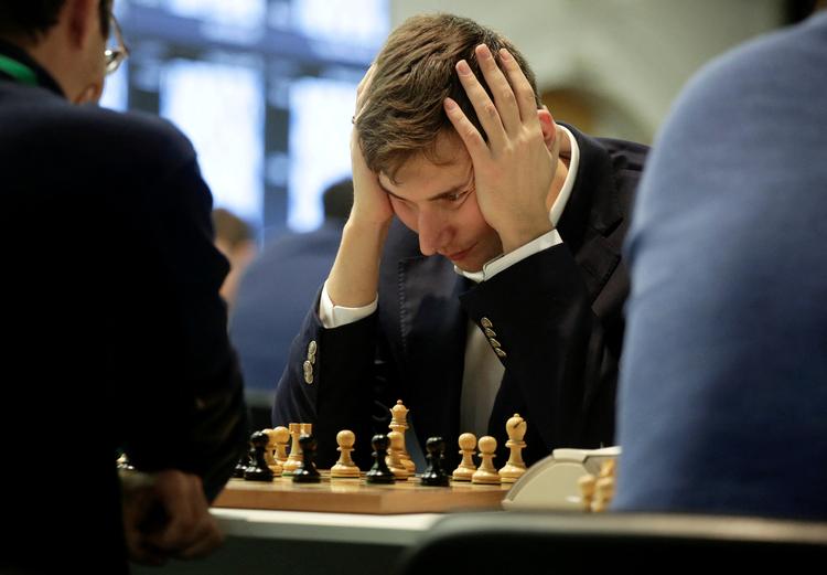 Skakspilleren Sergey Karjakin har brudt Det Internationale Skakforbunds etiske retningslinjer, fordi han siden den russiske invasion af Ukraine har delt opslag på blandt andet Twitter, der støtter Ruslands invasion. Foto: Anton Vaganov/Ritzau Scanpix