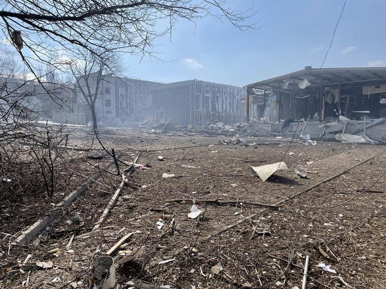 Rusland vil nu fokusere på at »befri« Donbass-regionen. Her ses ødelæggelser efter et bombardement af byen Kramatorsk, der ligger i Donetsk, som sammen med Luhansk udgør Donbass. Foto: Luhansk Regional Administration/Ritzau Scanpix