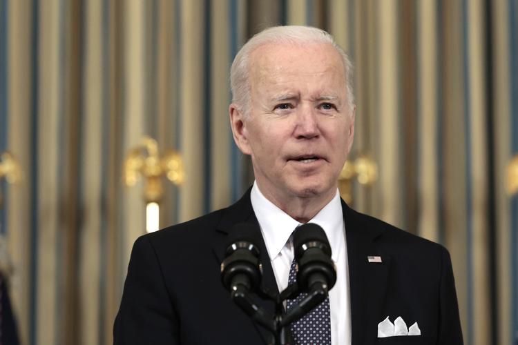 WASHINGTON, DC - MARCH 28: U.S. President Joe Biden answers questions after introducing his budget request for fiscal year 2023 in the State Dining Room of the White House on March 28, 2022 in Washington, DC. After giving remarks on his $5.8 trillion budget request, President Biden spoke on the speech he gave in Poland over the weekend. Anna Moneymaker/Getty Images/AFP == FOR NEWSPAPERS, INTERNET, TELCOS &amp; TELEVISION USE ONLY == Foto: Anna Moneymaker/Ritzau Scanpix