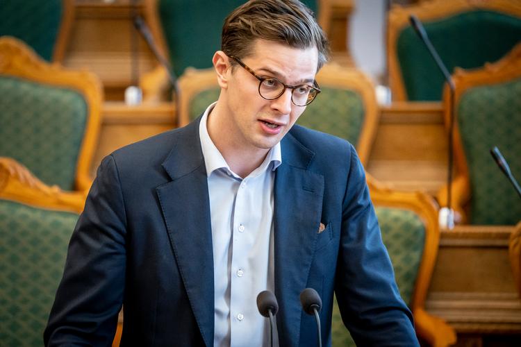 Alex Vanopslagh (LA) under møde i Folketingssalen med spørgetime til statsministeren på Christiansborg, tirsdag 22. marts 2022.. (Foto: Mads Claus Rasmussen/Ritzau Scanpix) Foto: Mads Claus Rasmussen/Ritzau Scanpix