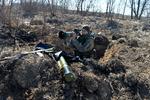 Ukrainsk soldat med sit Javelin antikampvognsvåben,  der har spillet an afgørende rolle i forsvaret mod den russiske invasion.
 Foto: Sergey Bobok/Ritzau Scanpix