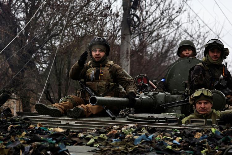 Ukrainske soldater fotograferet i går.  Foto: Zohra Bensemra/Ritzau Scanpix