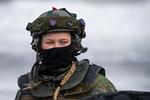 En finsk soldat fotograferet i marts, hvor hun deltog i en fælles øvelse i det nordlige Norge.  Foto: Jonathan Nackstrand/Ritzau Scanpix