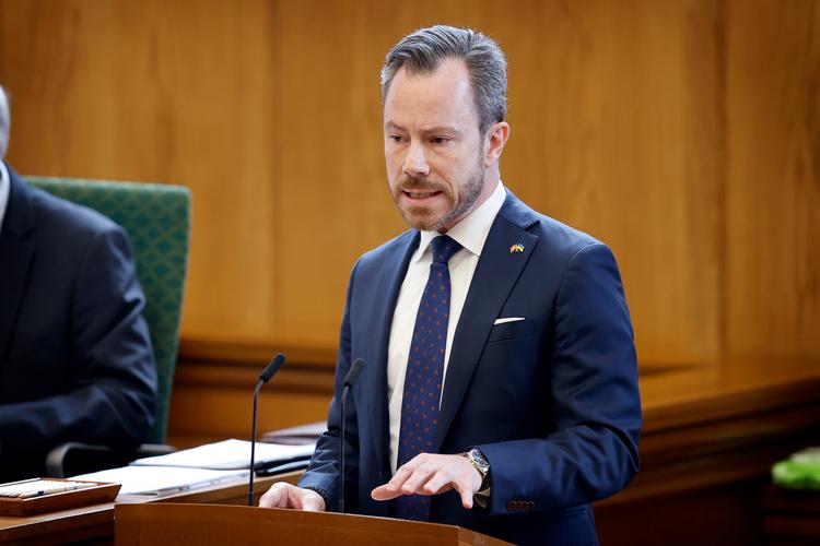 Venstres formand, Jakob Ellemann-Jensen, ved dagens spørgetime i Folketingssalen.  Foto: Jens Dresling