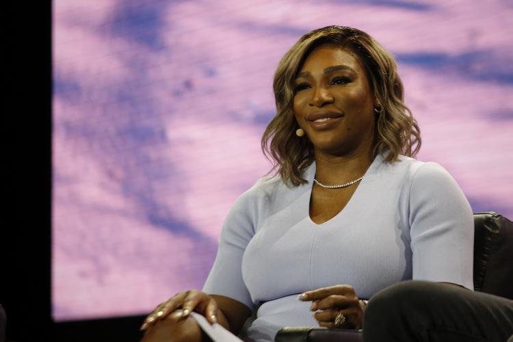 MIAMI, FLORIDA - APRIL 7: Serena Williams, professional tennis player, and businesswoman, speaks during the Bitcoin 2022 Conference at the Miami Beach Convention Center on April 7, 2022 in Miami, Florida. The worlds largest bitcoin conference runs from April 6-9, expecting over 30, 000 people in attendance and over 7 million live stream viewers worldwide. Marco Bello/Getty Images/AFP == FOR NEWSPAPERS, INTERNET, TELCOS &amp; TELEVISION USE ONLY == Foto: Marco Bello/Ritzau Scanpix
