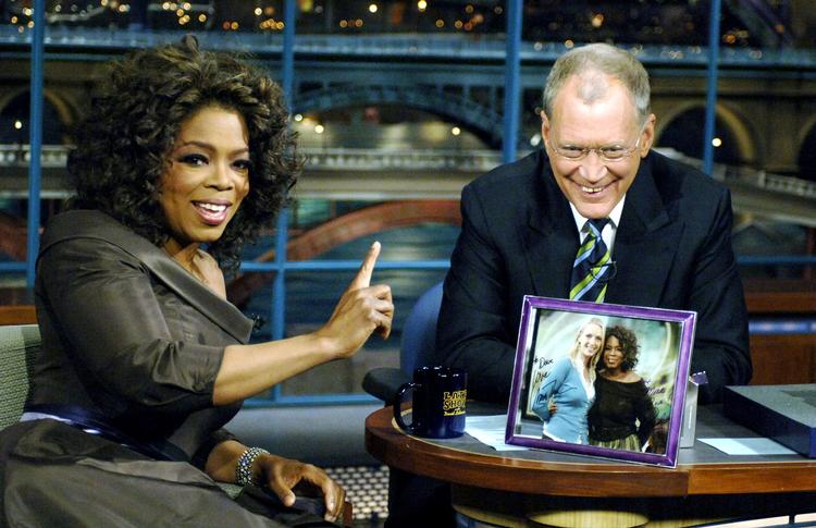 Oprah Winfrey er en af de mange stjerner, som har opdrådt i David Lettermans sene aftentimer show.  Foto: Jeffrey R Staab