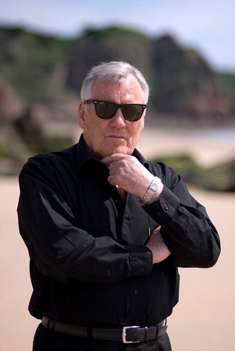     Henry Patterson blev af mange ikke mindst på grund af sin irske vinkel i flere romaner, anset for at være irer. Ganske vist voksede han op i Belfast, men var faktisk født i Newcastle.  Foto: Harpercollins Publishers/Ritzau Scanpix