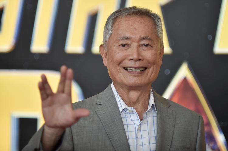 George Takei og hans partner var det første samkønnede par i West Hollywood, som søgte om ret til at blive gift, da højesteretten i Los Angeles i 2008 legaliserede ægteskaber mellem to mennesker af samme køn. Foto: Richard Shotwell/Ritzau Scanpix