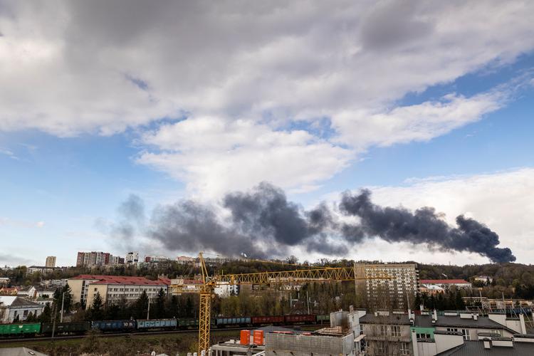 Flere meldes dræbt i angrebene på Lviv i det vestlige Ukraine. Foto: Stringer/Ritzau Scanpix