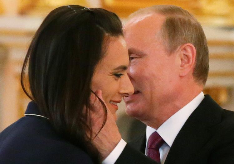 OL- og VM-guldvinderen Yelena Isinbayeva er erklæret medlem af 'Putin Team', men kan stadig godt sidde i IOC.
 Foto: Maxim Shemetov/Ritzau Scanpix