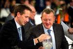 Lars Løkke Rasmussen og Kristian Jensen er de tidligere finansministre, der var ansvarlige for henholdsvis ekstraudstedelsen af statsobligationer i 2008 og informationen om samme i 2017. Her ses de to til Venstres landsmøde i 2010. Foto: Carsten Andreasen