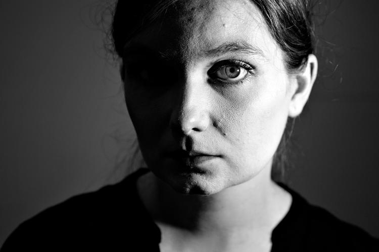 Cecilie Lind (f. 1991) skriver i 'Pigedyr' om samfundets pædofile fiksering på unge piger. Foto: Martin Lehmann