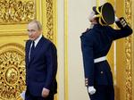 Putin fotograferet i Moskva i går.  Foto: Maxim Shemetov/Ritzau Scanpix