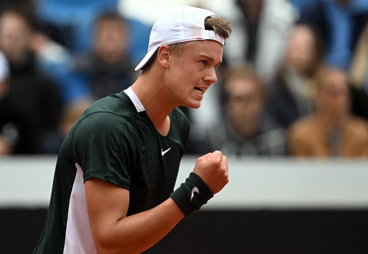Holger Rune tog en overbevisende sejr over verdensranglistens nummer tre Alexander Zverev i ATP-turneringen i München.  Foto: Christof Stache/Ritzau Scanpix