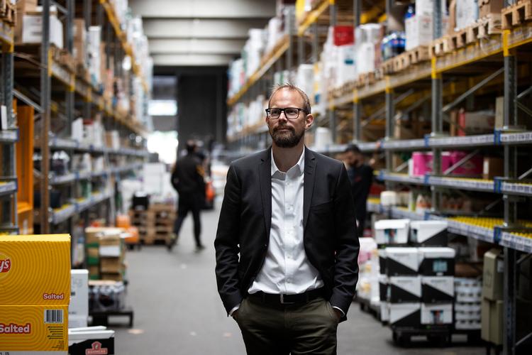 »Situationen i Ukraine og eftervirkningerne af corona stiller dagligvarehandlen over for markante udfordringer«, siger Kræn Østergaard Nielsen, topchef i Coop Foto: Finn Frandsen