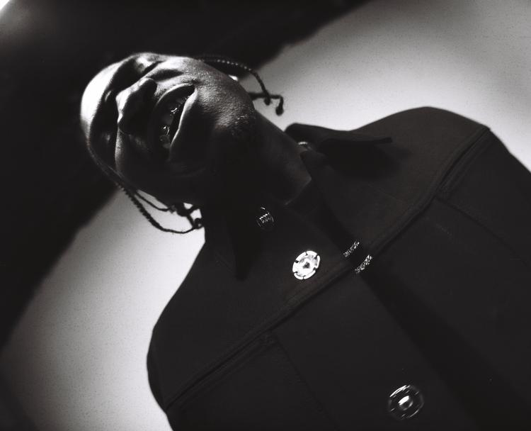 Pusha T er en hiphoppens genrefilm. Alt, han rapper om, habndler om kokain. Selv det at blive far, får ham til at kalde sig selv for »cocaine's Dr. Seuss«. 